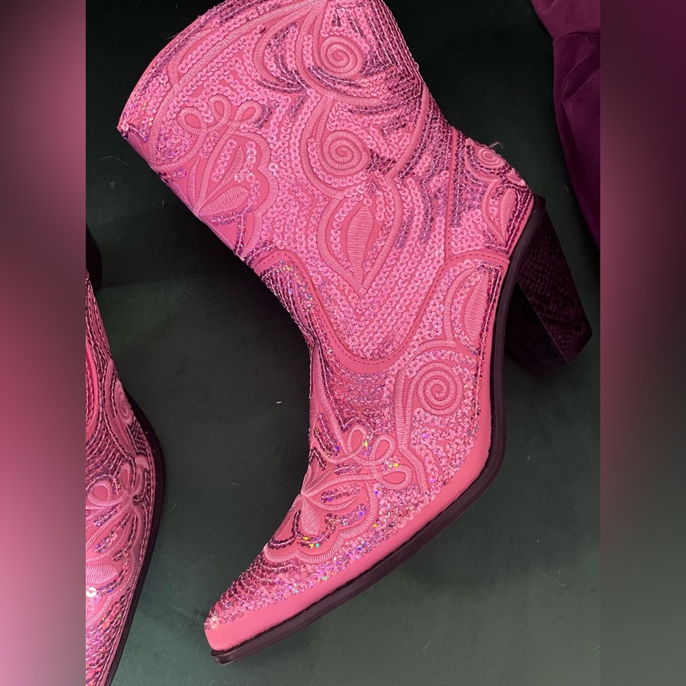 Pink cowboy boots - never worn!  Sequined!
